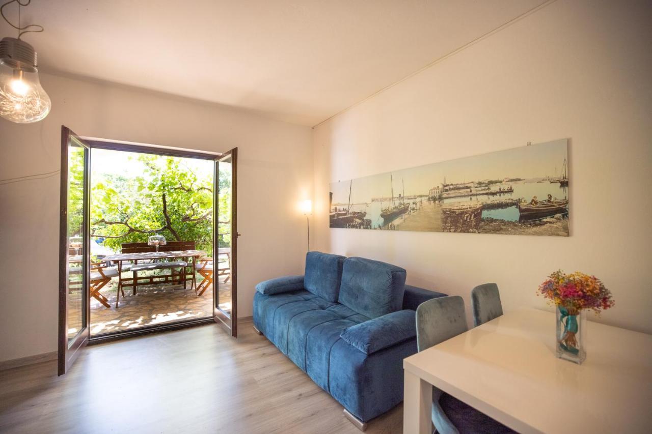 Apartments And A Room Ina Zadar Exterior photo