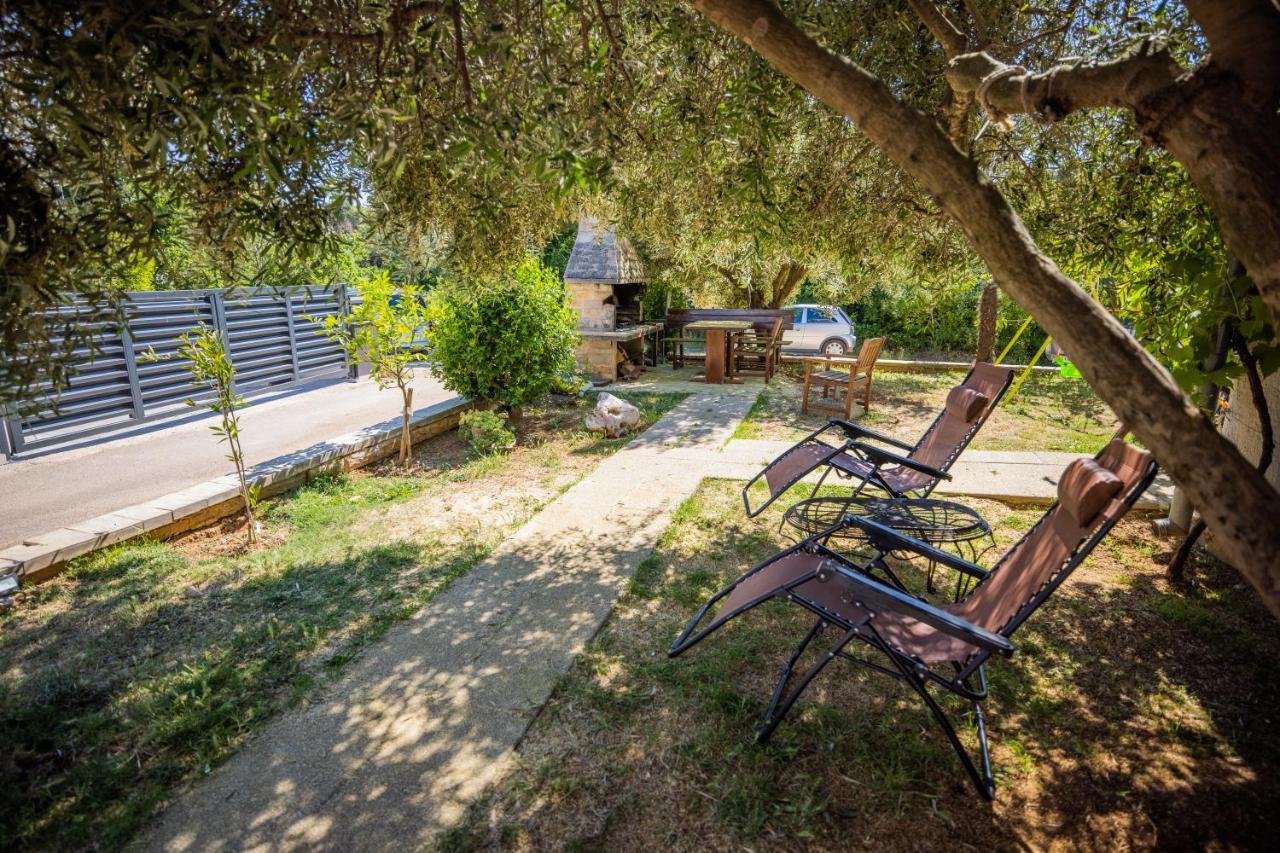 Apartments And A Room Ina Zadar Exterior photo