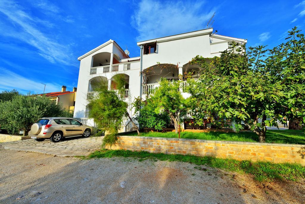 Apartments And A Room Ina Zadar Exterior photo